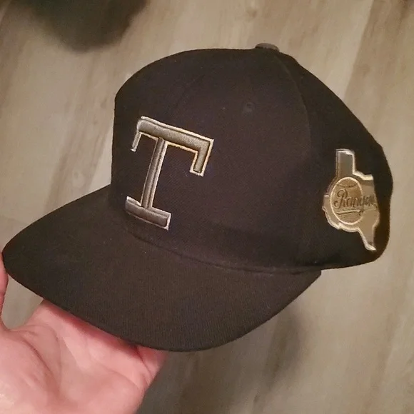 Texas Rangers Hat - Picture 1 of 4